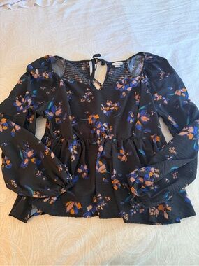 Wayf Black Floral Peplum Tie-Back Blouse